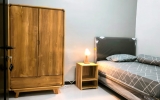 Interior Kamar Tipe A Dengan Meja Nakas